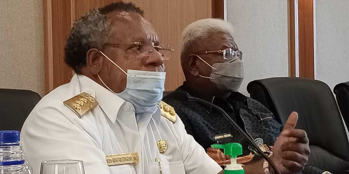 bupati-minta-masyarakat-tidak-percaya-isu-miring-soal-vaksin-covid-19